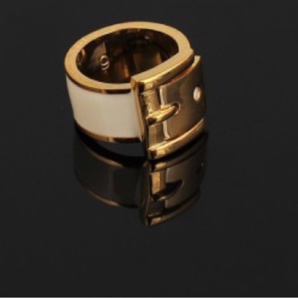 Michael Kors MK Belt Buckle Ring White Enamel & Gold Size 6 or 7 - Picture 7 of 8